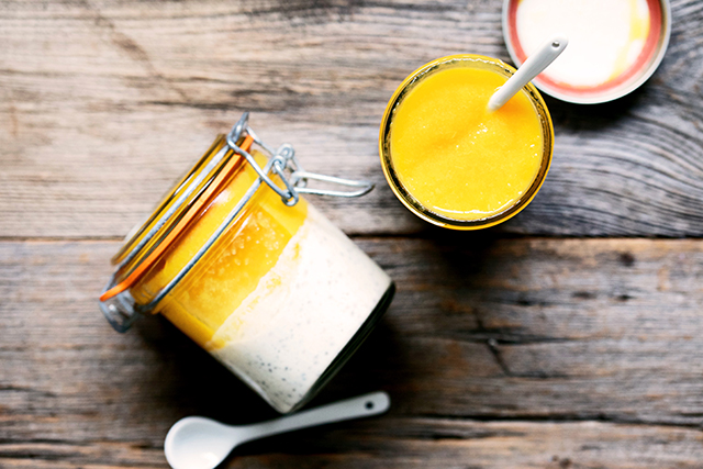 Make-Ahead Muesli and Peach Smoothie Breakfast Jars | Food Bloggers of Canada