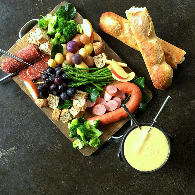 On Board in 20: Cheese Fondu | Food Bloggers of Canada