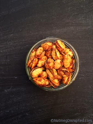 Sweet Curry Roasted Pistachios | Nutmeg Disrupted