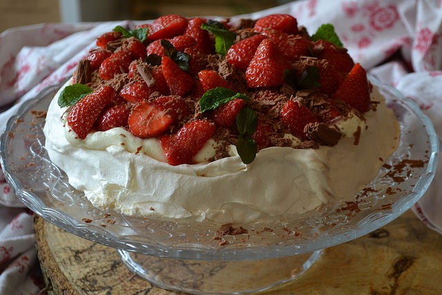 Celebrating Strawberry Season with Irish Pavlova | Food Bloggers of canada