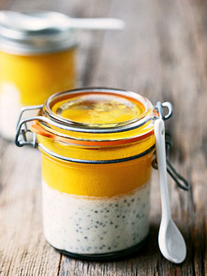 Make Ahead Muesli and Peach Smoothie Breakfast Jars | Food Bloggers of Canada