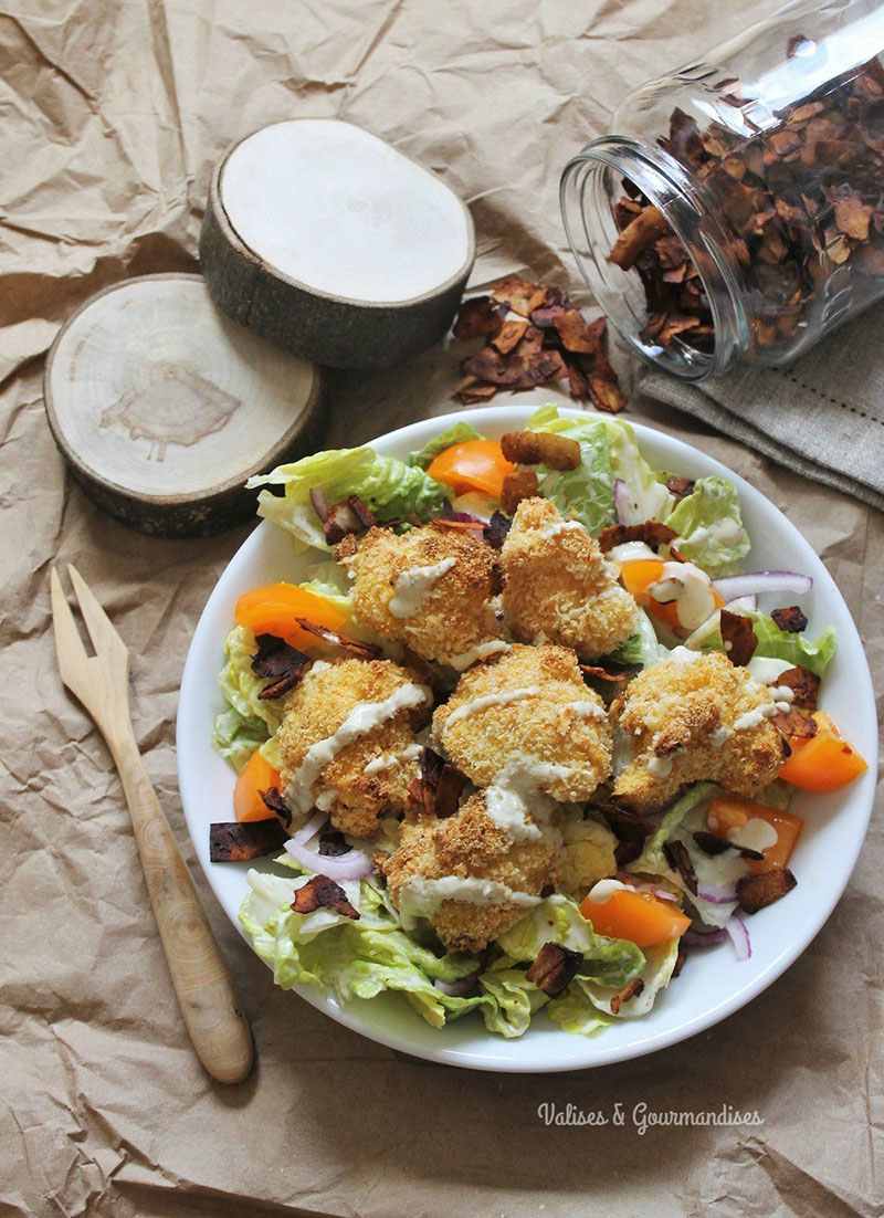 Vegan Caesar Salad With Crunchy Tempura Cauliflower | Valises & Gourmandises