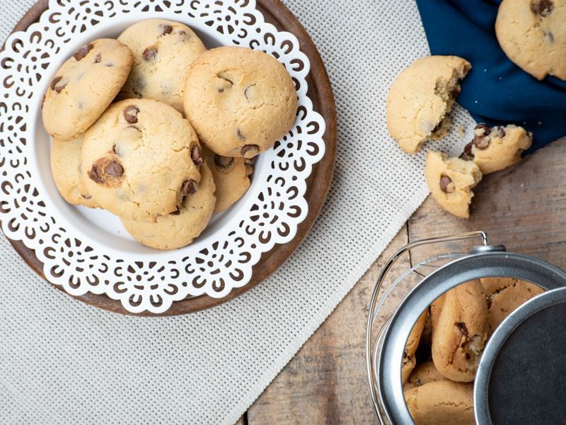 Chocolate Chunk Almond Cookies | In The Kitch