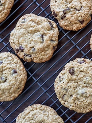 Crispy & Chewy Oatmeal Chocolate Cookies | Beyond Umami
