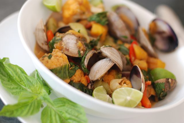 Thai Red Curry Clams and Mango