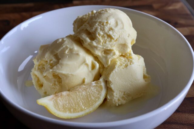 Limoncello ice cream in a bowl.